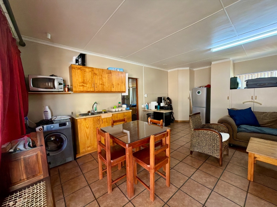 7 Bedroom Property for Sale in Heather Park Western Cape